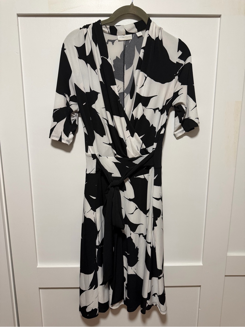 New York & Company Black and White Floral Wrap Dress